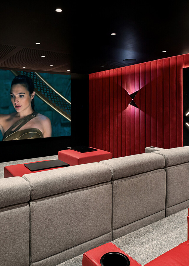 sala kinowa w domu, spójność kolorystyczna, indywidualny projekt sali kinowej