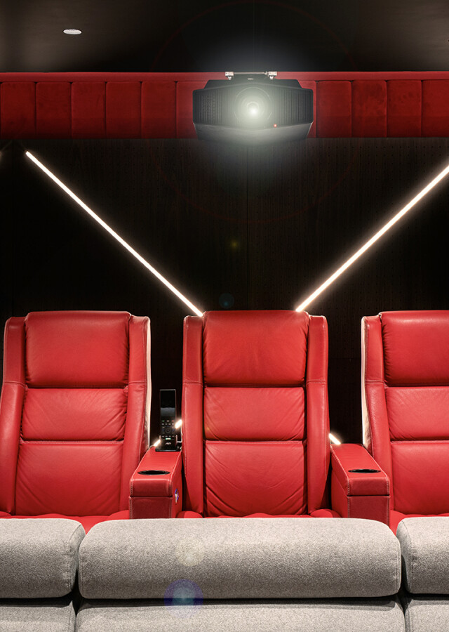 sala kinowa w domu, skórzane fotele w domowej sali kinowej