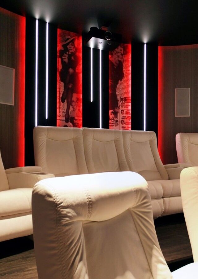 kino w salonie red carpet