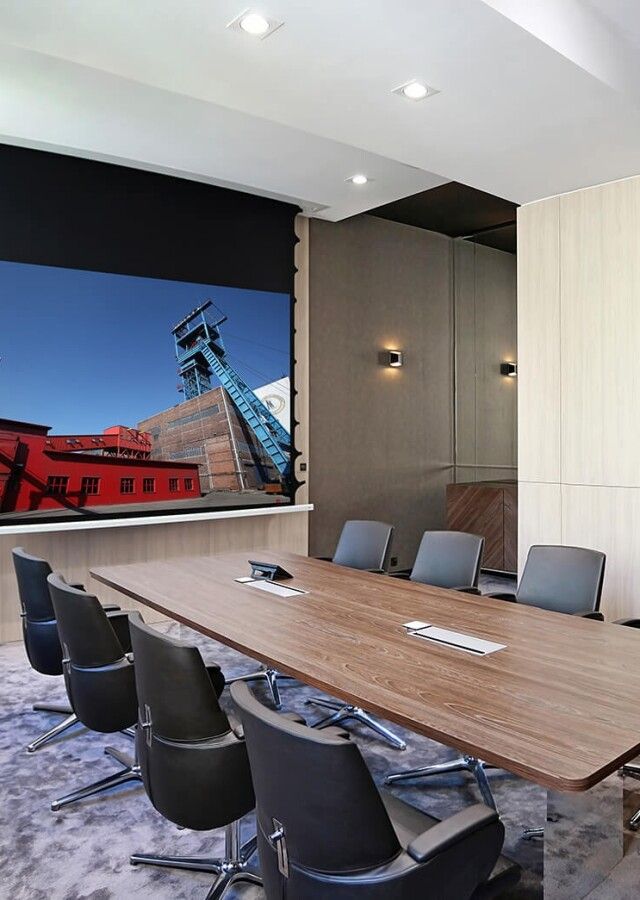 wyposażenie multimedialne sal konferencyjnych - przedstawienie