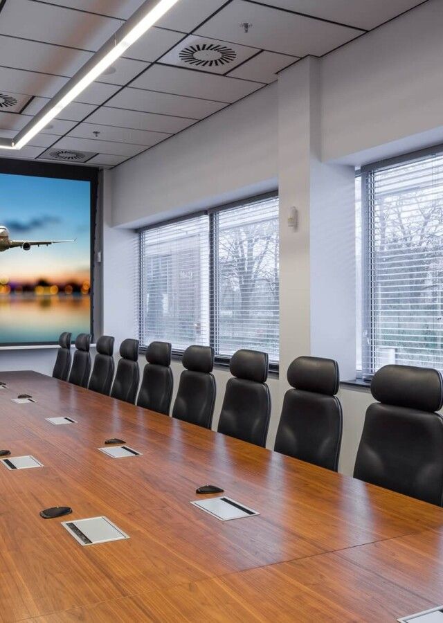 wyposażenie sal konferencyjnych + projekt