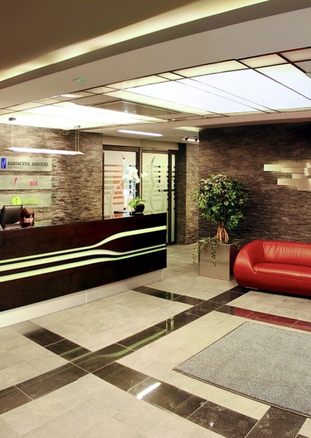 system do wideokonferencji zamontowany w sali konferencyjnej