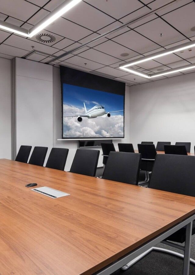 wyposażenie sal konferencyjnych