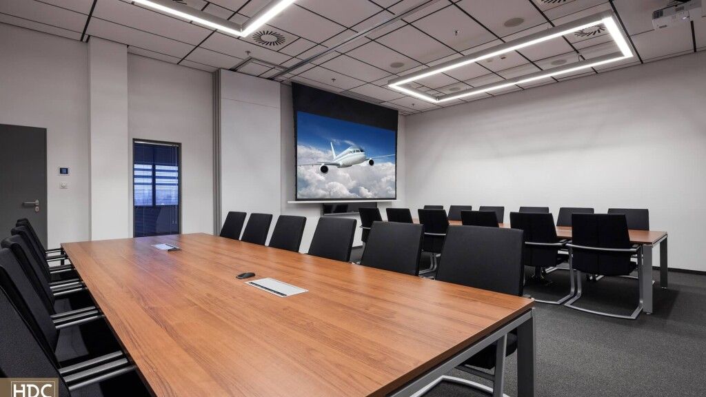 wyposażenie sal konferencyjnych