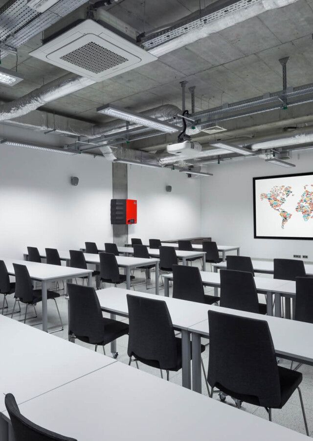 kompleksowe wyposażenie sali konferencyjnej