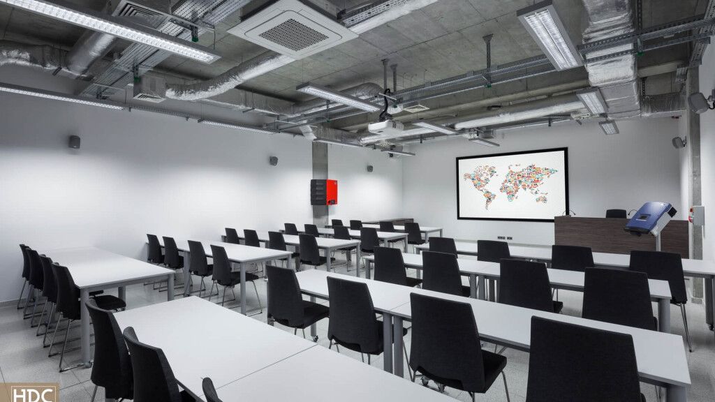 kompleksowe wyposażenie sali konferencyjnej